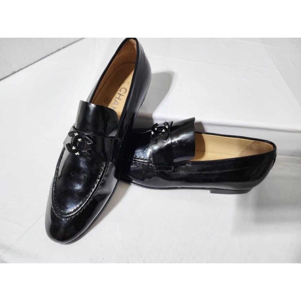 Authentic Chanel Patent Moccasin Leather Black Size 35C - Picture 6 of 12